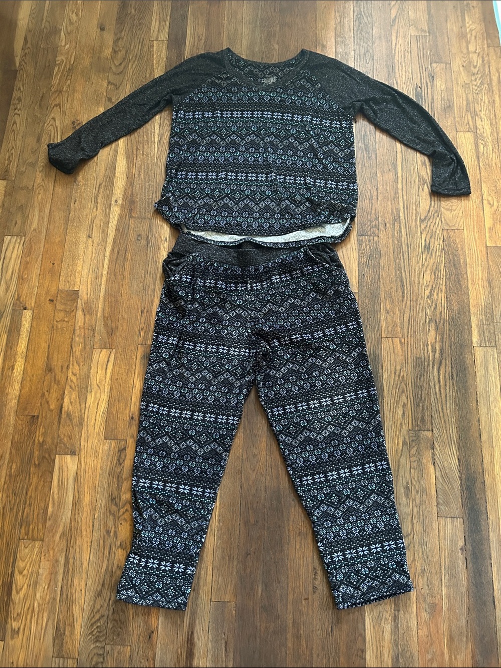 Cozy Black Patterned Two-Piece Pajama Set